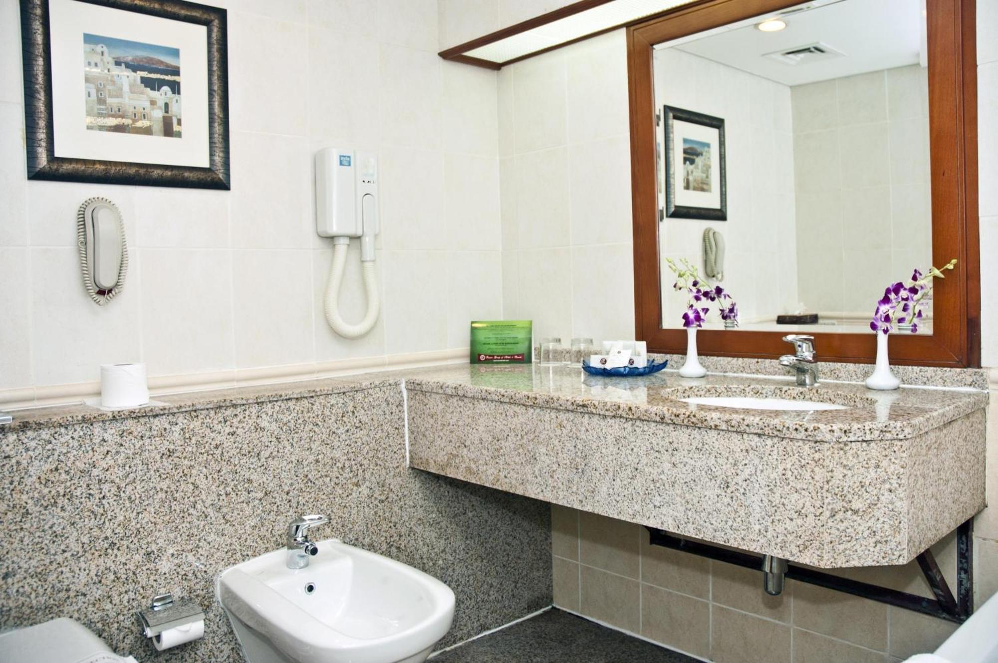 Ramee Royal Hotel Dubaj Kültér fotó